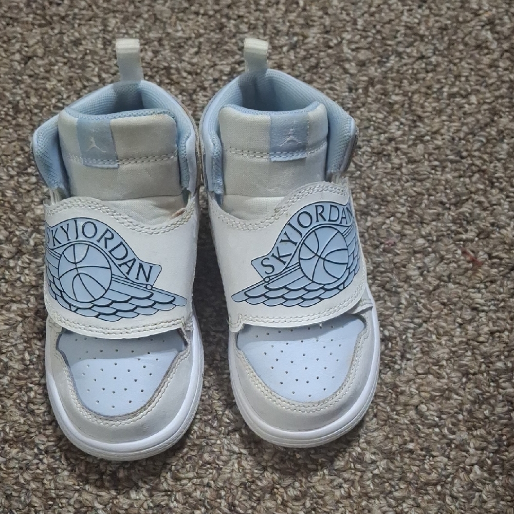 Jordan Kids Sneakers - White and Light Blue